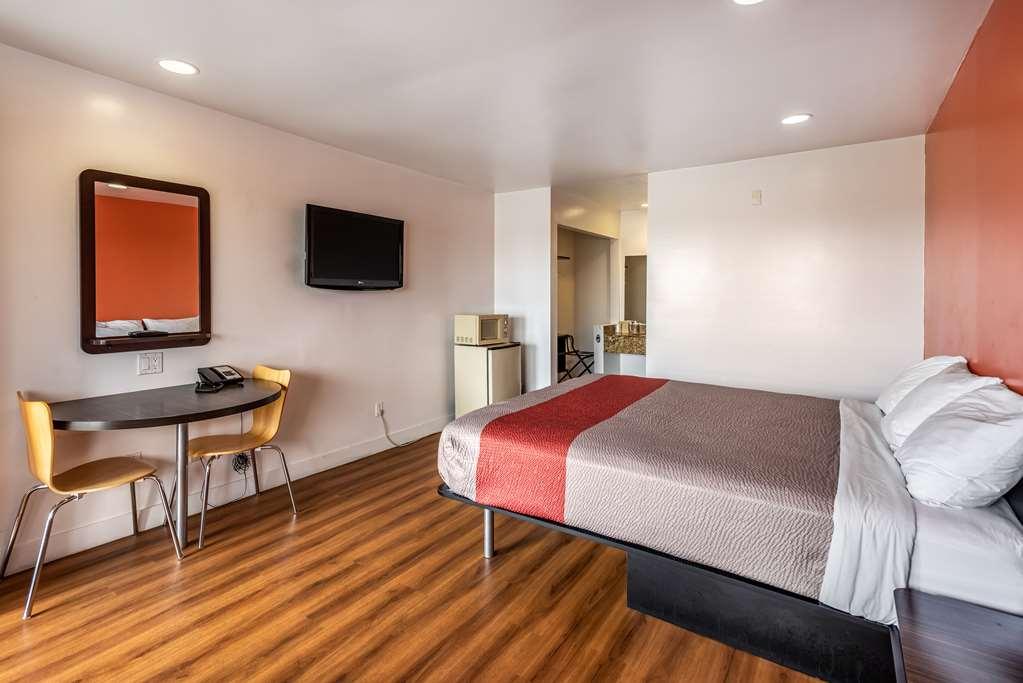 6-gardena, Ca - South Hotel